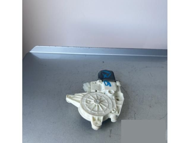 bontott MERCEDES-BENZ B-CLASS Jobb első Ablakemelő Motor