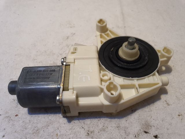 bontott MERCEDES-BENZ B-CLASS Jobb első Ablakemelő Motor