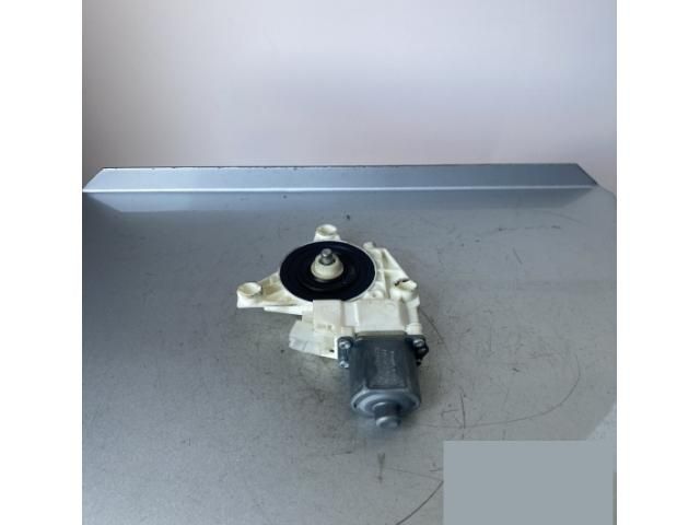 bontott MERCEDES-BENZ B-CLASS Jobb első Ablakemelő Motor