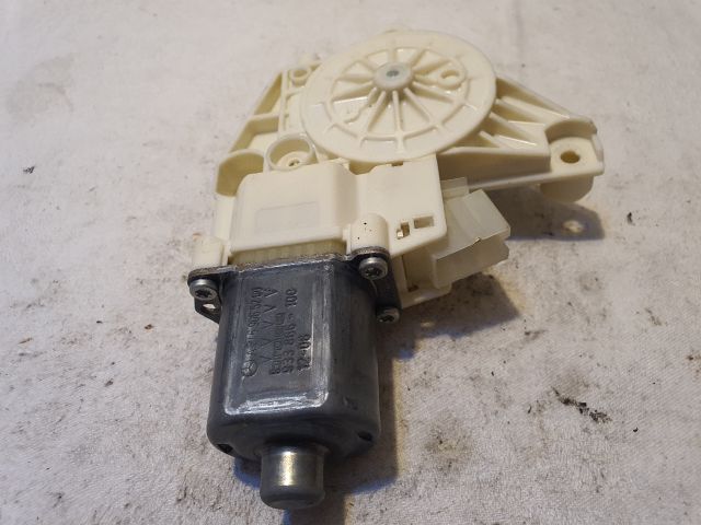 bontott MERCEDES-BENZ B-CLASS Jobb első Ablakemelő Motor