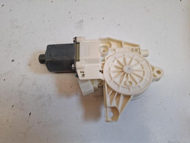 bontott MERCEDES-BENZ B-CLASS Jobb első Ablakemelő Motor