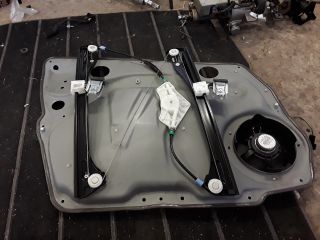 bontott MERCEDES-BENZ B-CLASS Jobb első Ablakemelő Szerkezet (Elektromos)