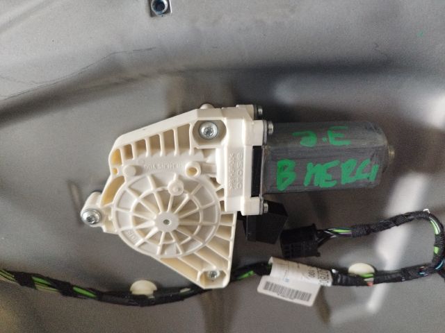 bontott MERCEDES-BENZ B-CLASS Jobb első Ablakemelő Szerkezet (Elektromos)