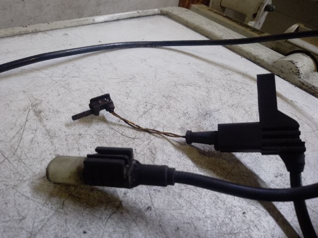 bontott MERCEDES-BENZ B-CLASS Jobb első ABS Jeladó