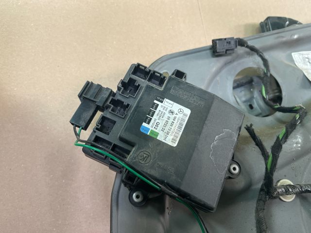 bontott MERCEDES-BENZ B-CLASS Jobb első Ajtó Vezérlőegység