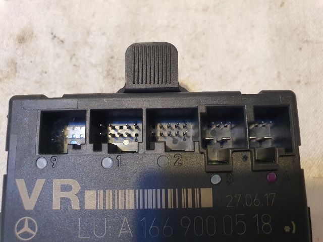 bontott MERCEDES-BENZ B-CLASS Jobb első Ajtó Vezérlőegység