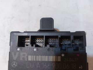 bontott MERCEDES-BENZ B-CLASS Jobb első Ajtó Vezérlőegység