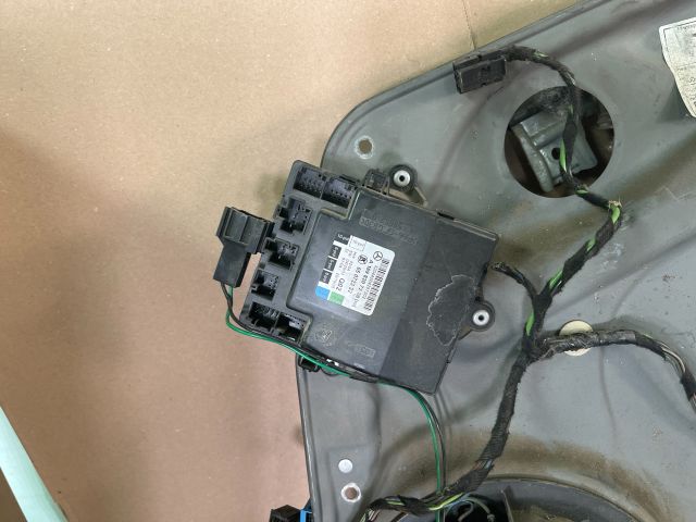 bontott MERCEDES-BENZ B-CLASS Jobb első Ajtó Vezérlőegység