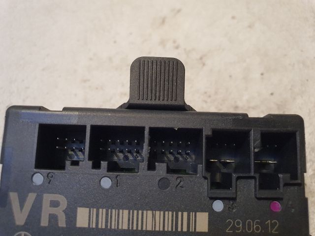 bontott MERCEDES-BENZ B-CLASS Jobb első Ajtó Vezérlőegység