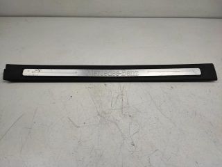 bontott MERCEDES-BENZ B-CLASS Jobb első Belső Küszöb Burkolat