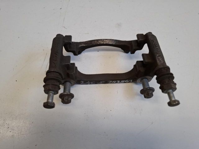 bontott MERCEDES-BENZ B-CLASS Jobb első Féltengely Tartó