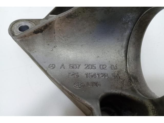 bontott MERCEDES-BENZ B-CLASS Jobb első Féltengely Tartó