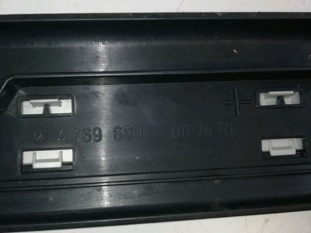 bontott MERCEDES-BENZ B-CLASS Jobb első Küszöb Díszléc