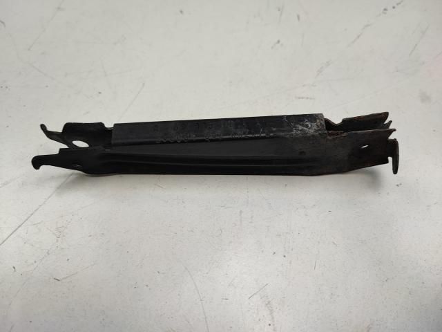 bontott MERCEDES-BENZ B-CLASS Jobb első Lökhárító Tartó (Műanyag)