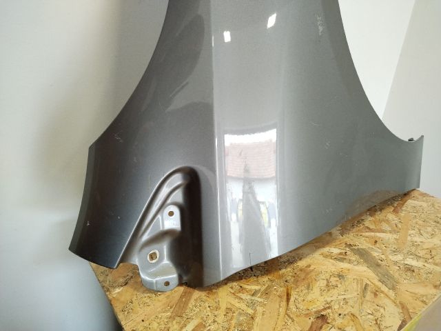 bontott MERCEDES-BENZ B-CLASS Jobb első Sárvédő