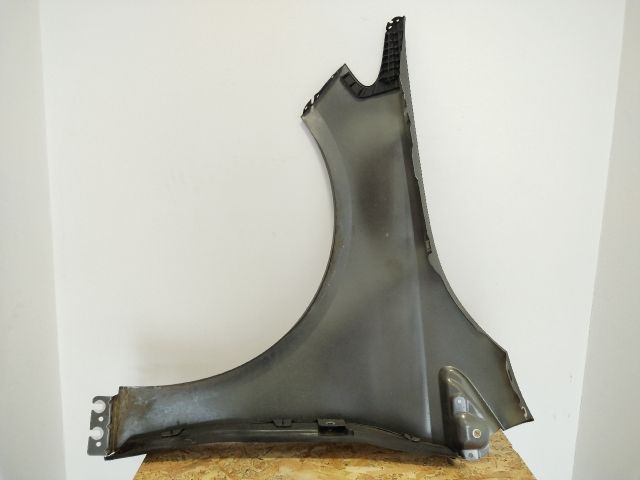 bontott MERCEDES-BENZ B-CLASS Jobb első Sárvédő