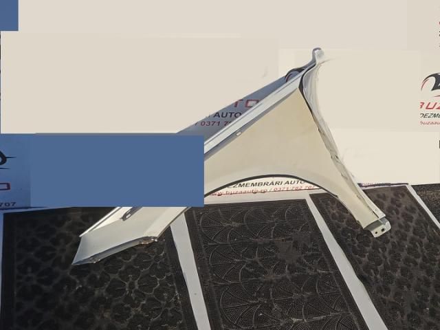 bontott MERCEDES-BENZ B-CLASS Jobb első Sárvédő