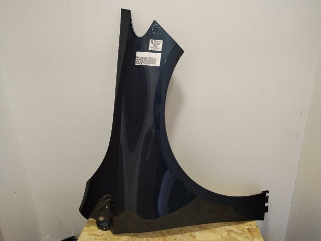 bontott MERCEDES-BENZ B-CLASS Jobb első Sárvédő