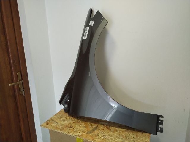 bontott MERCEDES-BENZ B-CLASS Jobb első Sárvédő