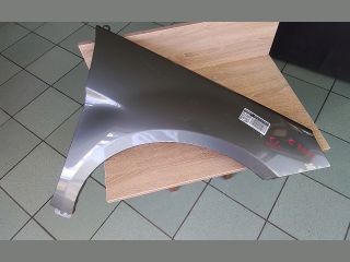 bontott MERCEDES-BENZ B-CLASS Jobb első Sárvédő