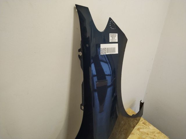 bontott MERCEDES-BENZ B-CLASS Jobb első Sárvédő