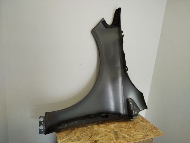 bontott MERCEDES-BENZ B-CLASS Jobb első Sárvédő