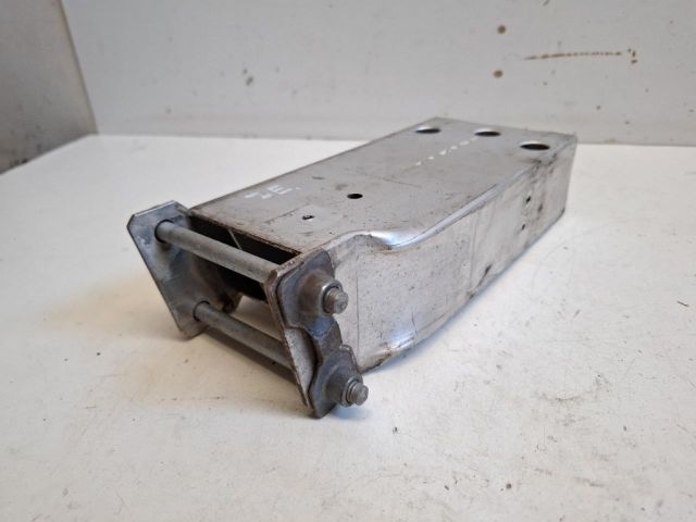 bontott MERCEDES-BENZ B-CLASS Jobb első Ütközéscsillapító