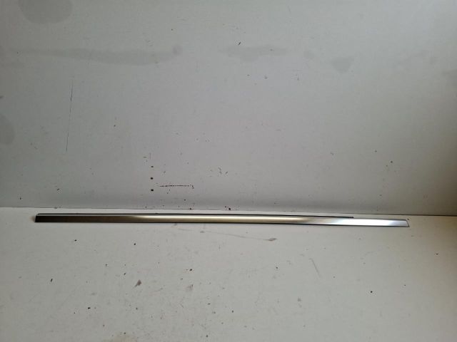 bontott MERCEDES-BENZ B-CLASS Jobb első Vízlehúzó Gumicsík