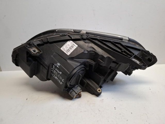 bontott MERCEDES-BENZ B-CLASS Jobb Fényszóró