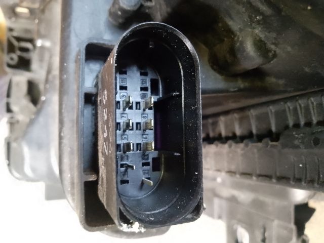 bontott MERCEDES-BENZ B-CLASS Jobb Fényszóró