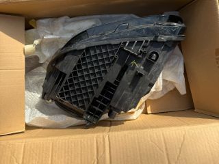 bontott MERCEDES-BENZ B-CLASS Jobb Fényszóró