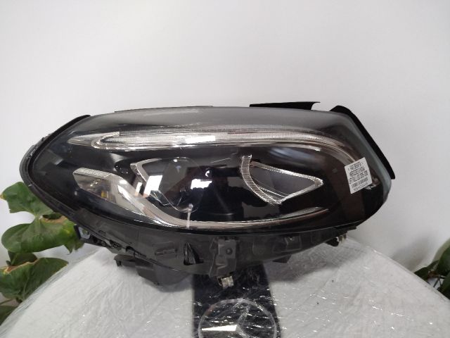 bontott MERCEDES-BENZ B-CLASS Jobb Fényszóró