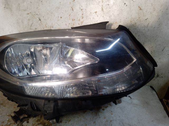 bontott MERCEDES-BENZ B-CLASS Jobb Fényszóró