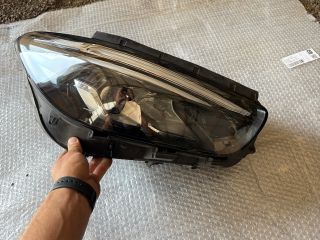 bontott MERCEDES-BENZ B-CLASS Jobb Fényszóró