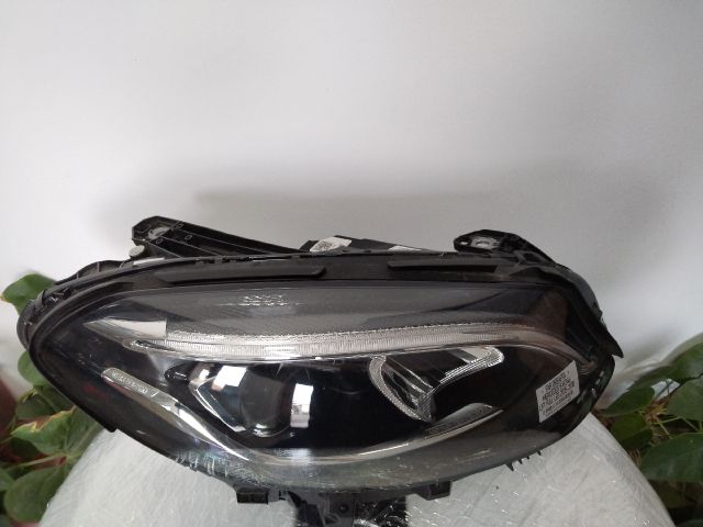 bontott MERCEDES-BENZ B-CLASS Jobb Fényszóró
