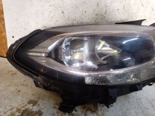 bontott MERCEDES-BENZ B-CLASS Jobb Fényszóró