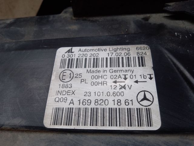 bontott MERCEDES-BENZ B-CLASS Jobb Fényszóró