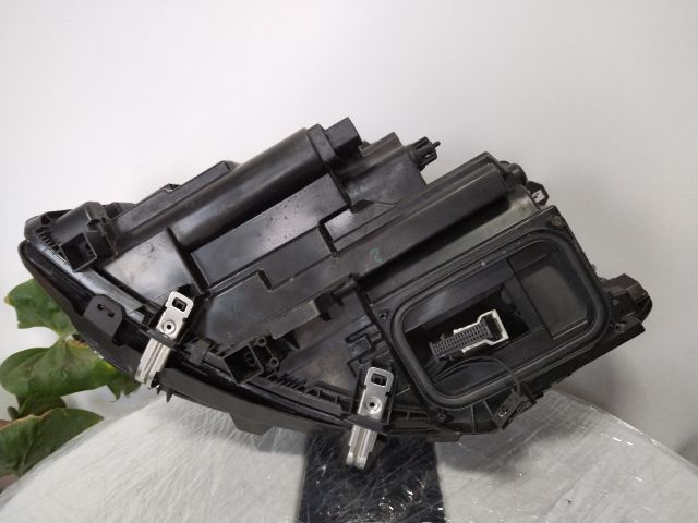 bontott MERCEDES-BENZ B-CLASS Jobb Fényszóró