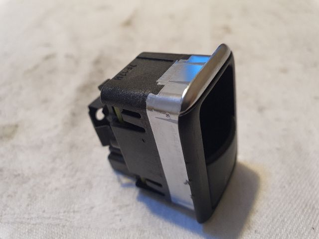 bontott MERCEDES-BENZ B-CLASS Jobb hátsó Ablakemelő Kapcsoló