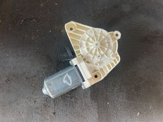 bontott MERCEDES-BENZ B-CLASS Jobb hátsó Ablakemelő Motor