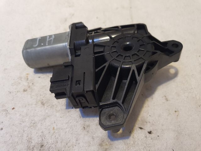 bontott MERCEDES-BENZ B-CLASS Jobb hátsó Ablakemelő Motor