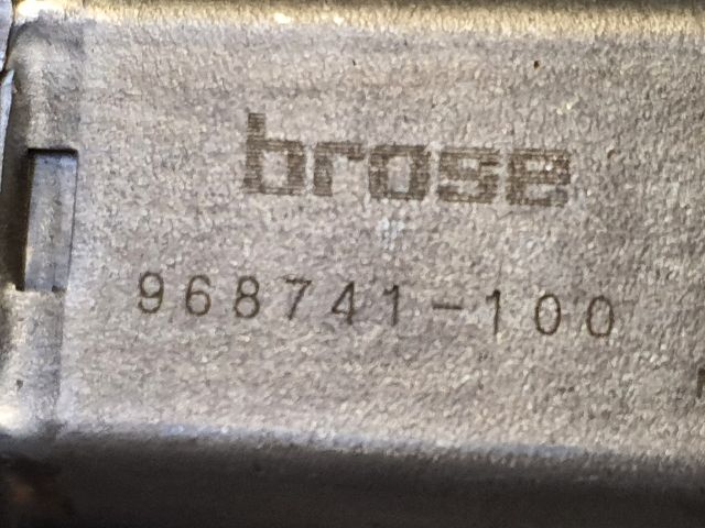 bontott MERCEDES-BENZ B-CLASS Jobb hátsó Ablakemelő Motor