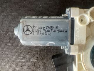 bontott MERCEDES-BENZ B-CLASS Jobb hátsó Ablakemelő Motor