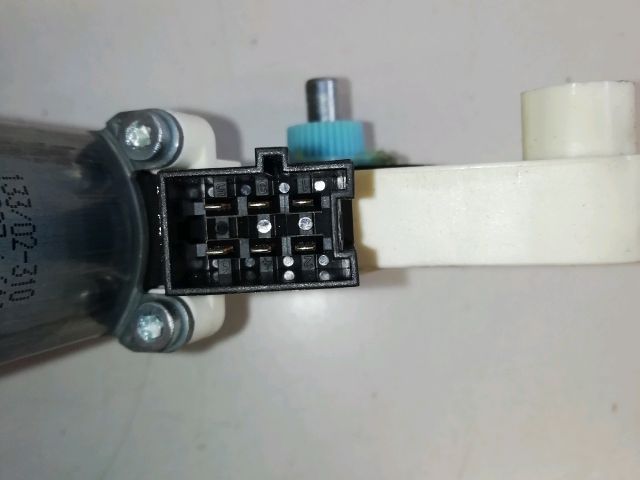 bontott MERCEDES-BENZ B-CLASS Jobb hátsó Ablakemelő Motor