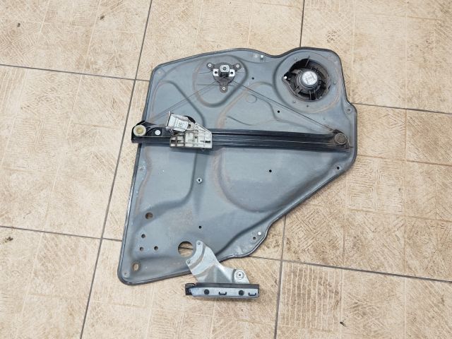 bontott MERCEDES-BENZ B-CLASS Jobb hátsó Ablakemelő Szerkezet (Mechanikus)