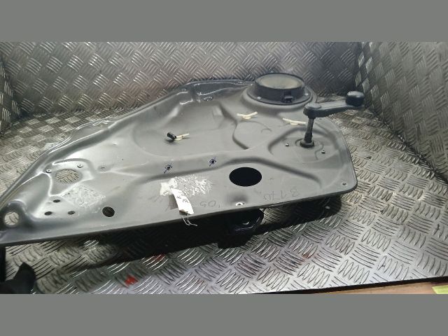 bontott MERCEDES-BENZ B-CLASS Jobb hátsó Ablakemelő Szerkezet (Mechanikus)