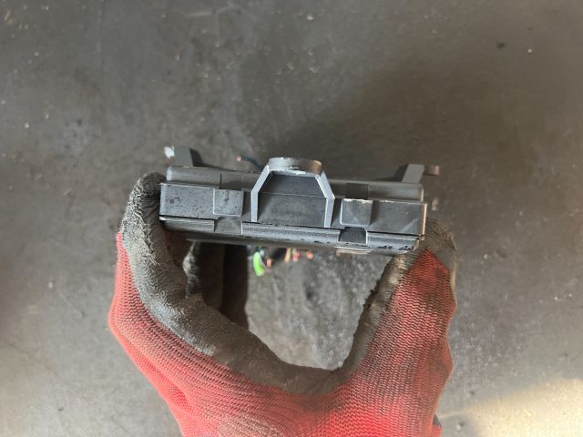 bontott MERCEDES-BENZ B-CLASS Jobb hátsó Ajtó Vezérlőegység