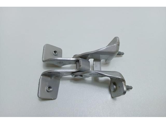 bontott MERCEDES-BENZ B-CLASS Jobb hátsó Felső Zsanér