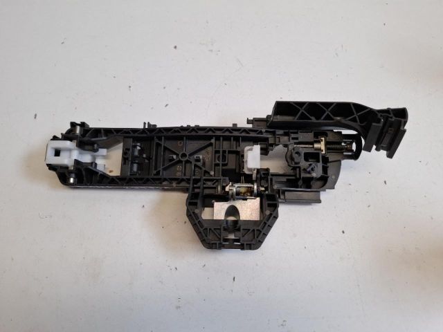 bontott MERCEDES-BENZ B-CLASS Jobb hátsó Külső Kilincsfészek