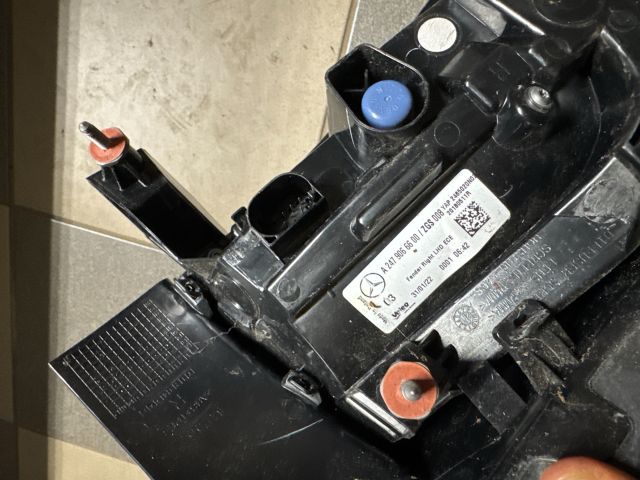 bontott MERCEDES-BENZ B-CLASS Jobb Hátsó Lámpa